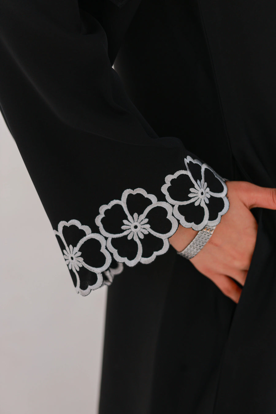 Lana Abaya - Black