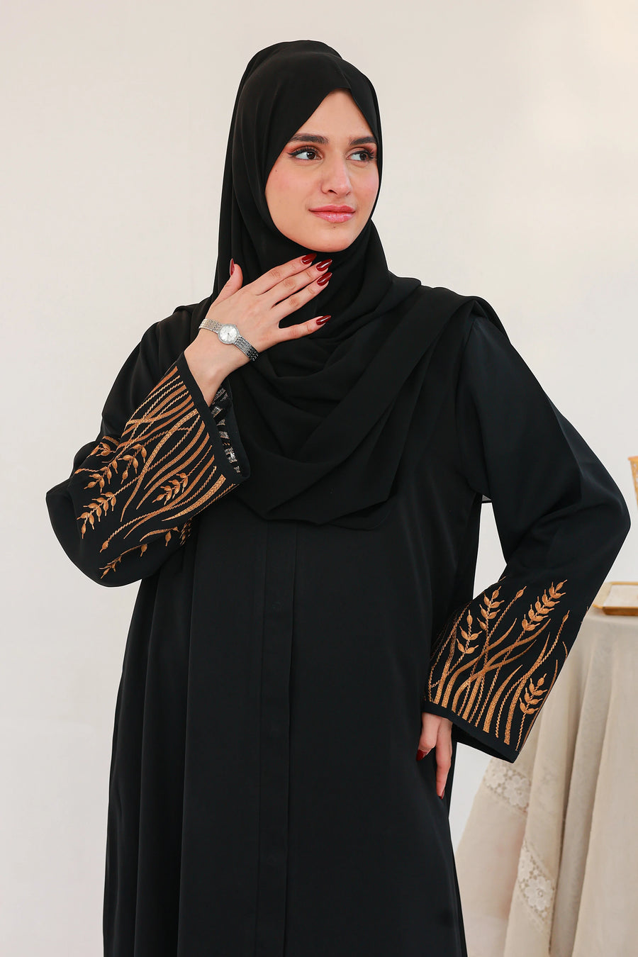 Thuraya Abaya - Black