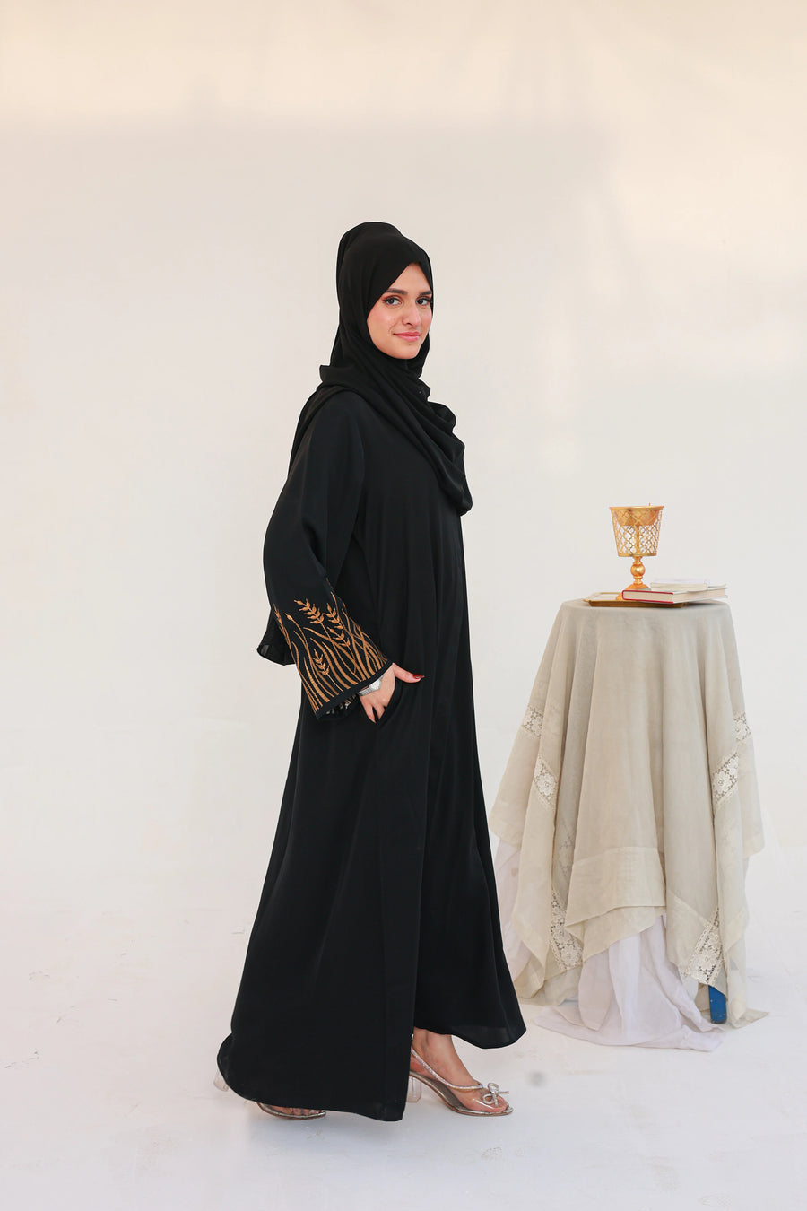 Thuraya Abaya - Black