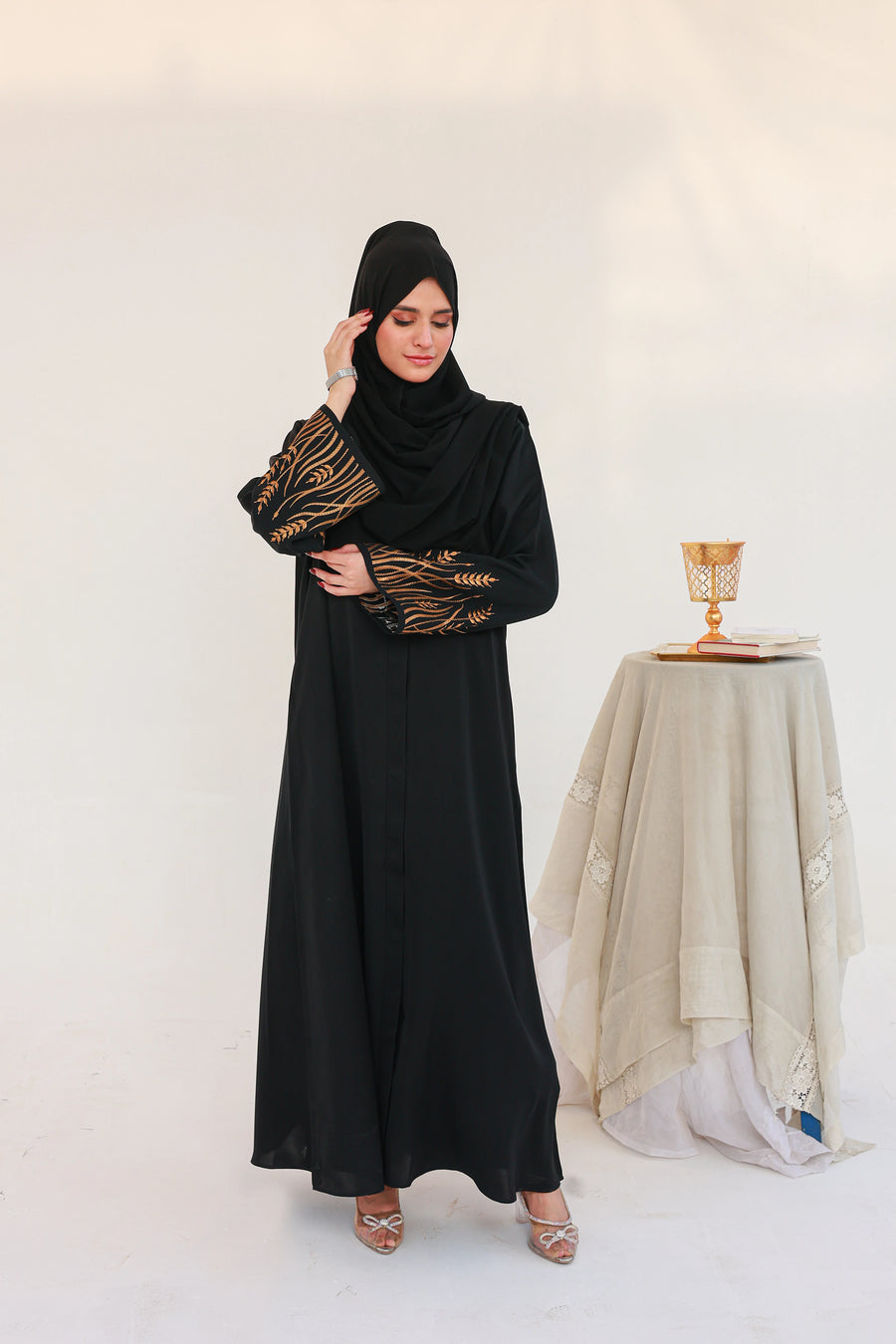 Thuraya Abaya - Black