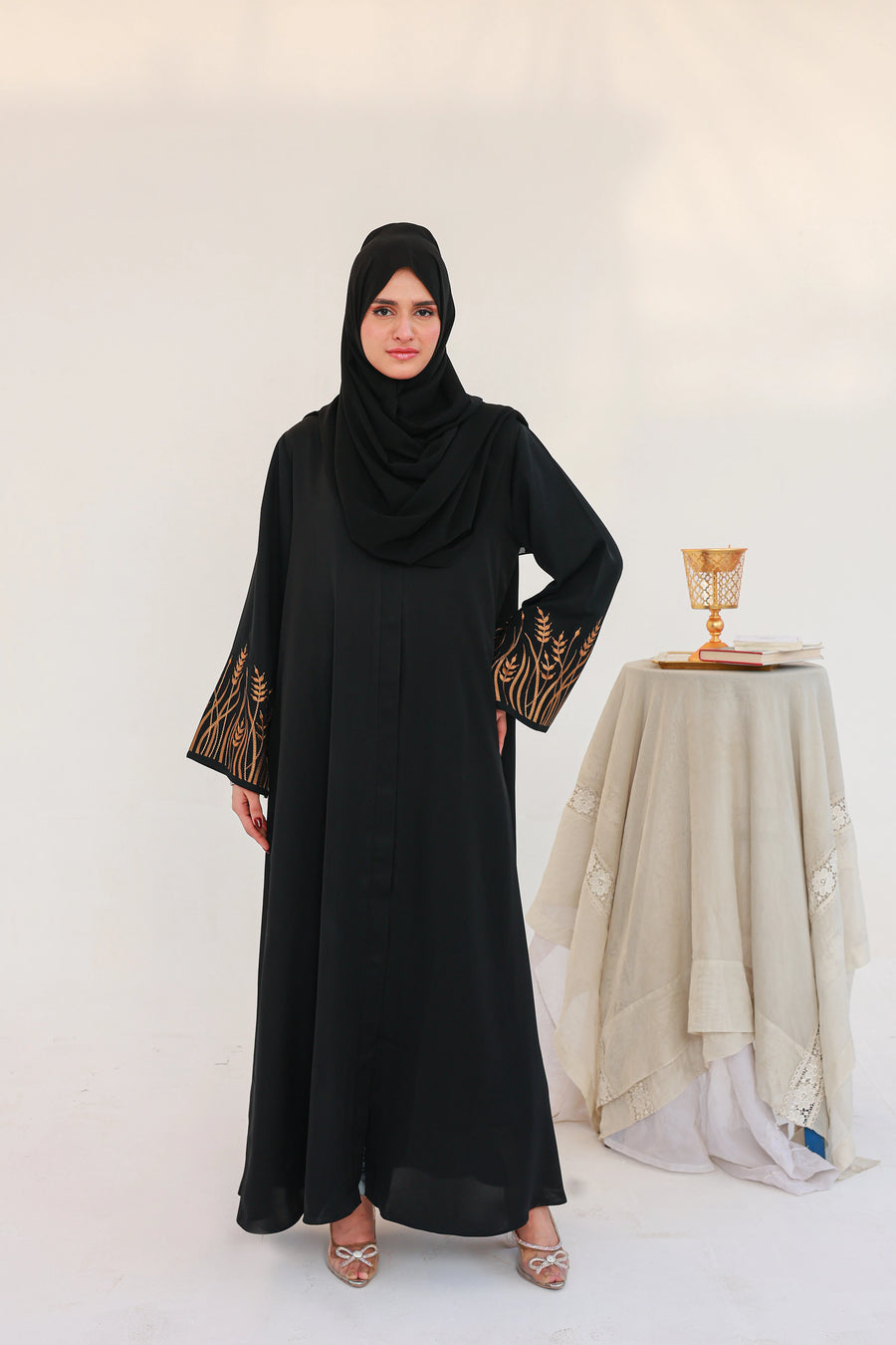 Thuraya Abaya - Black